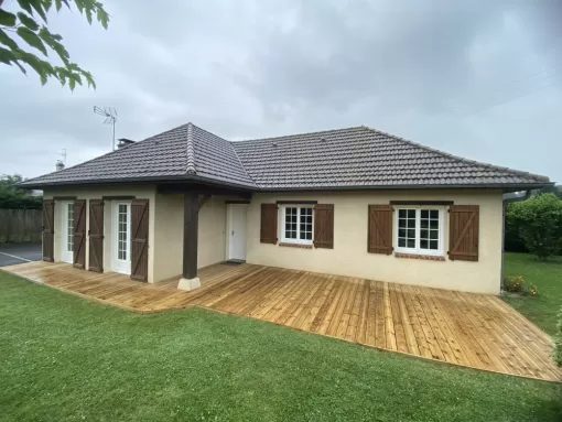 Pose d'une terrasse bois sur mesure à Idron