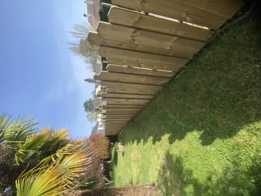 Artisan pose clôture bois extérieure Nay, Nay, Vincentretien