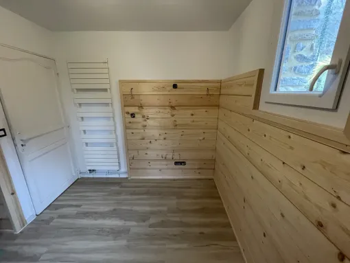 Rénovation et transformation d’une salle de bain en bureau à Bordes, Nay, Vincentretien