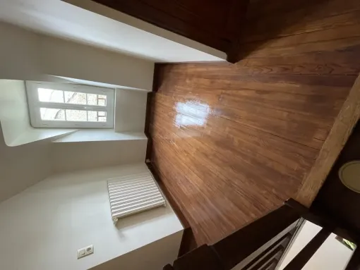 Ponçage et pose d’une lasure sur parquet massif à Bénéjacq, Nay, Vincentretien